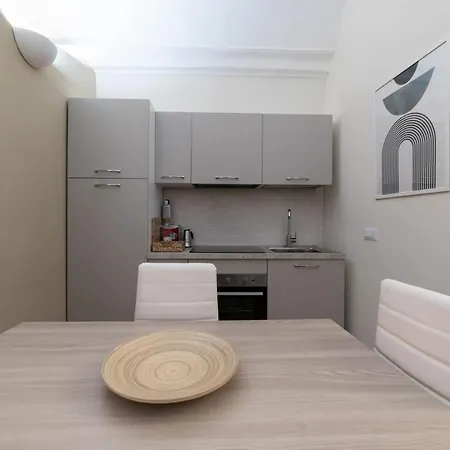 Villari 48 - 2 Apartment Naples